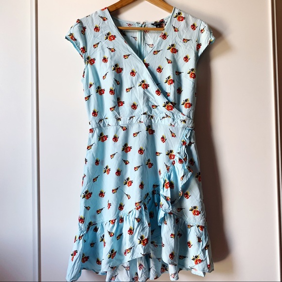 J. Crew Dresses & Skirts - J Crew light blue floral print wrap dress size 8